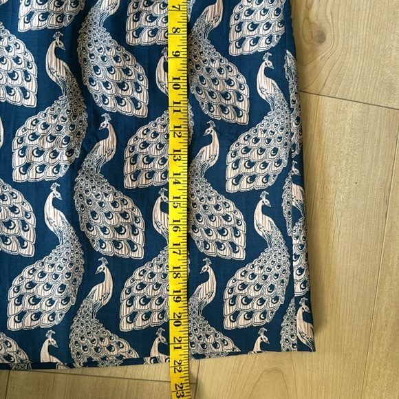 Ann Taylor peacock skirt 4P. So cool! - Picture 4 of 5